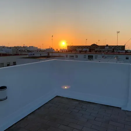 Atico Terraza Centro Ascensor Playa De La Caleta شقة *